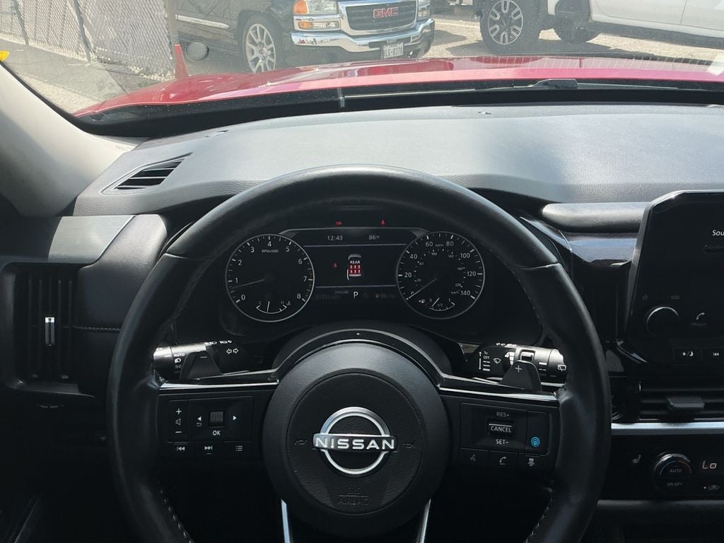 2025 Nissan Pathfinder SL