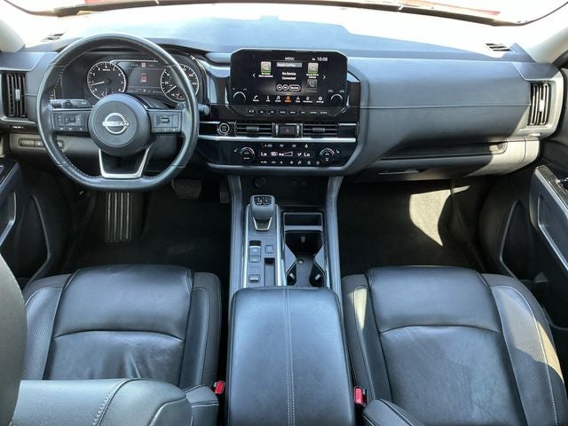 2022 Nissan Pathfinder SL