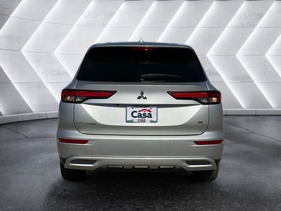 2023 Mitsubishi Outlander SE