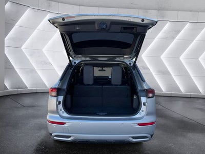 2023 Mitsubishi Outlander SE