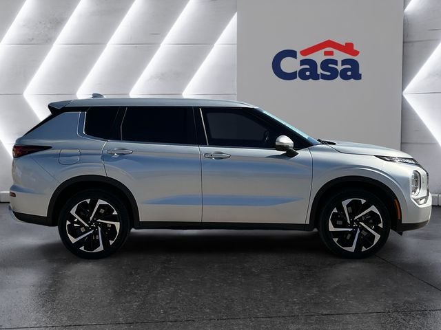 2023 Mitsubishi Outlander SE