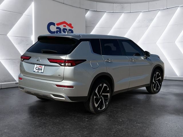 2023 Mitsubishi Outlander SE