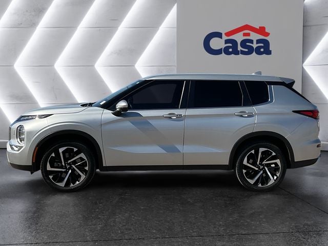 2023 Mitsubishi Outlander SE