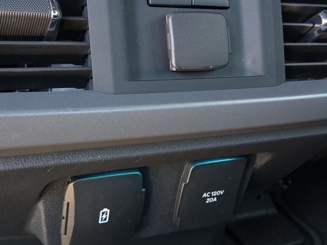 2023 Ford F-150 Lightning Lariat
