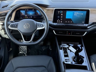 2025 Volkswagen Atlas 2.0T SE w/Technology
