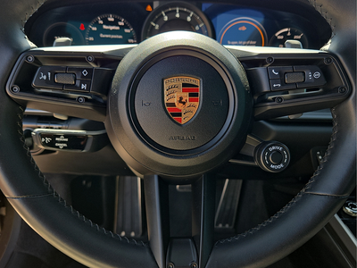 2020 Porsche 911 Carrera 4