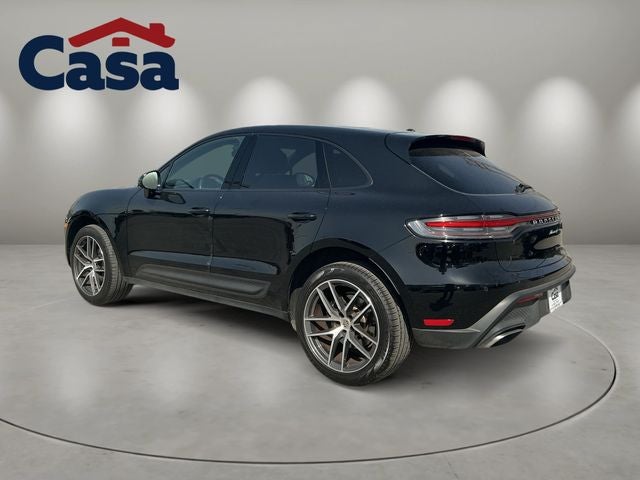 2025 Porsche Macan Base