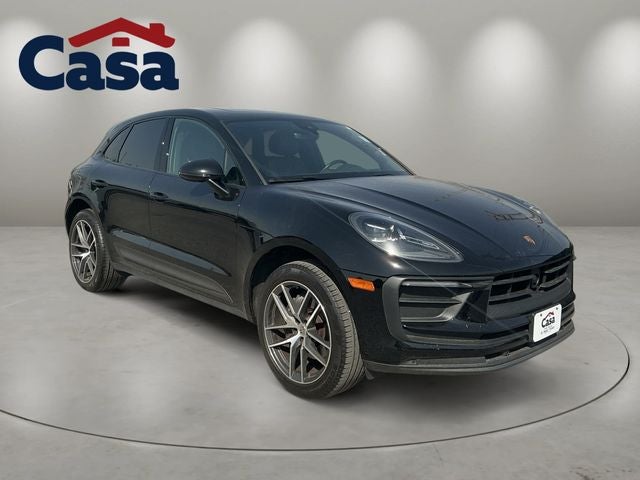 2025 Porsche Macan Base