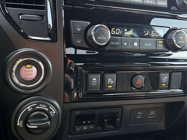 2023 Nissan Titan SV
