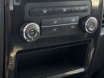 2015 Nissan Titan SV