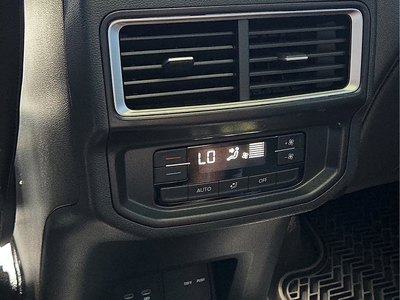 2024 Volkswagen Atlas 2.0T Peak Edition SEL