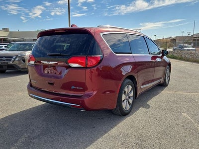 2018 Chrysler Pacifica Hybrid Limited