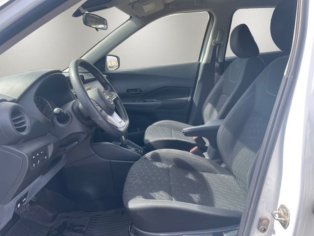 2022 Nissan Kicks S