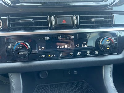2023 Nissan Pathfinder SV