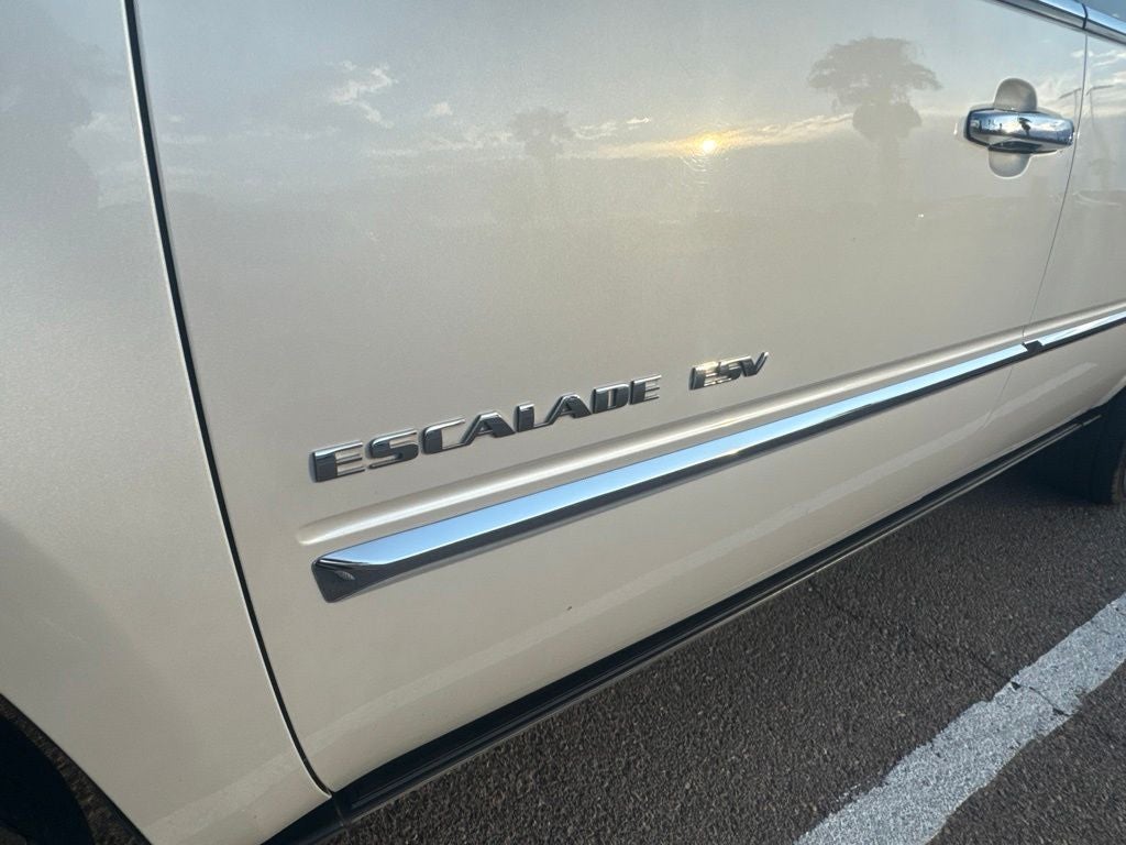 2011 Cadillac Escalade ESV Premium