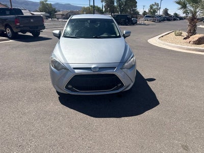 2019 Toyota Yaris Sedan LE