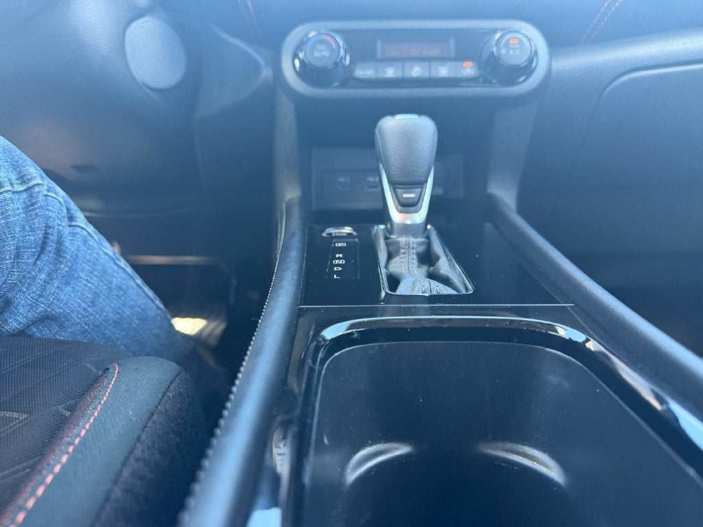 2024 Nissan Kicks SR Xtronic CVT