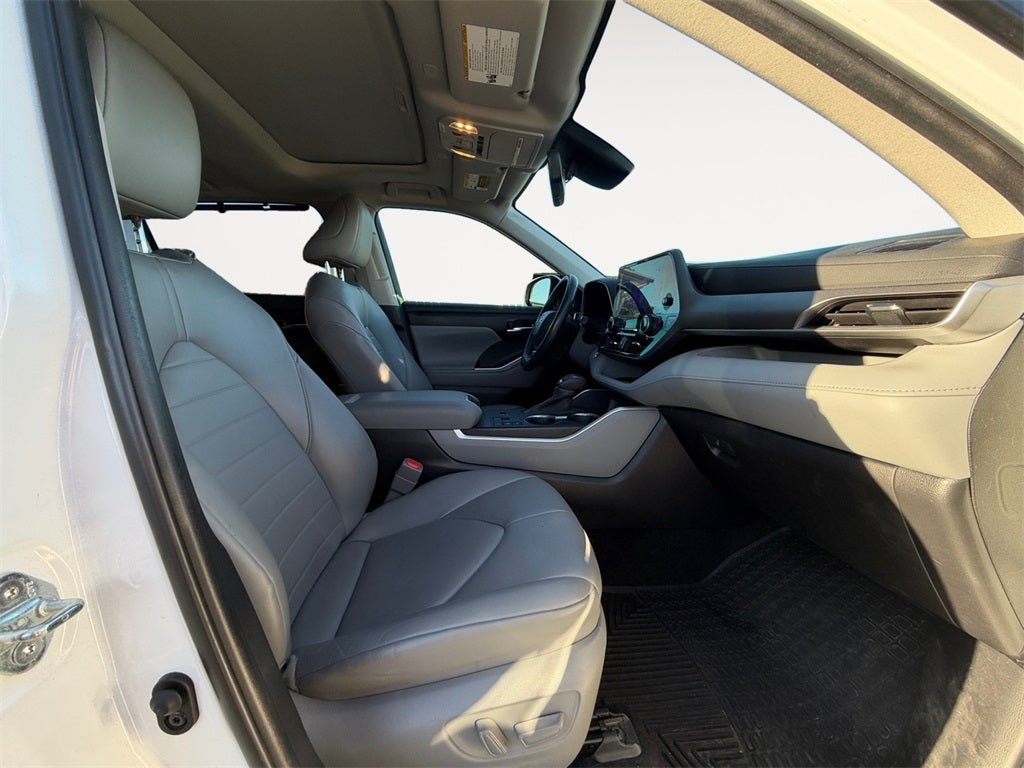 2023 Toyota Highlander Hybrid XLE
