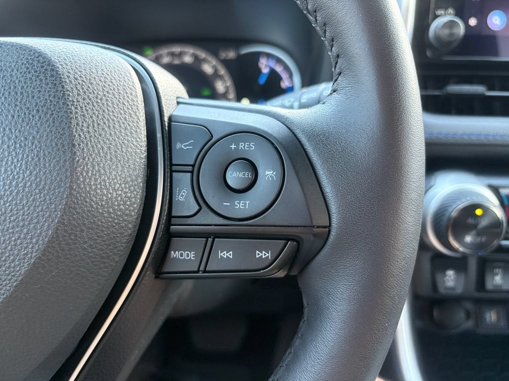 2025 Toyota RAV4 Hybrid SE