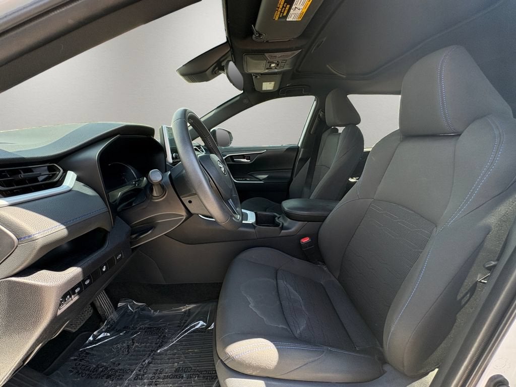 2025 Toyota RAV4 Hybrid SE